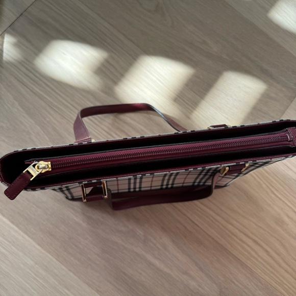 Burberry Nova Check Canvas Zip Top Tote Burgundy Leather Trim Auth - Picture 5 of 13